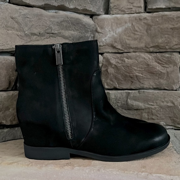 Kenneth Cole Reaction Lift It Ankle Boot / Black‎ / SZ 8.5 - Picture 1 of 7